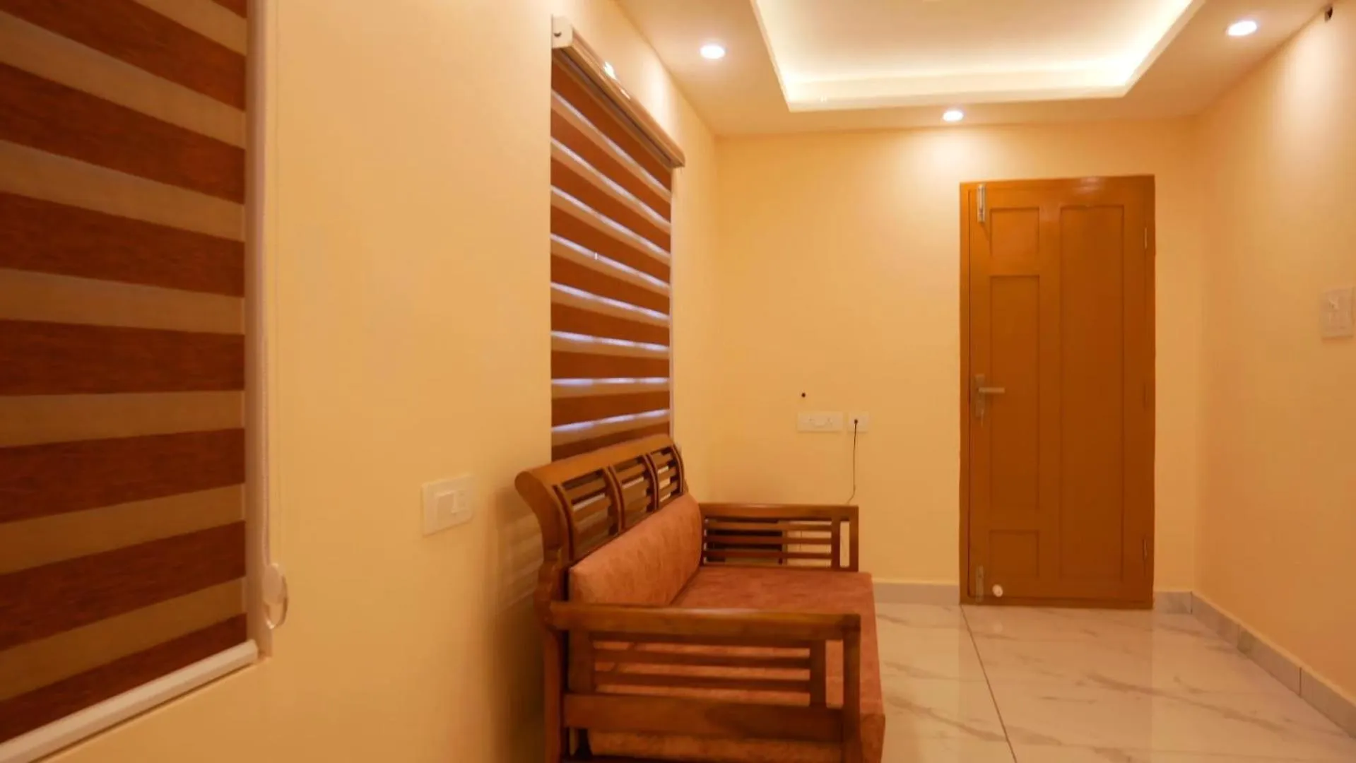 Newcastle Holidays & Resorts - Entire Property - 5 Bedrooms Kitchen Dining - Pool Coming Soon Kumudi Вилла