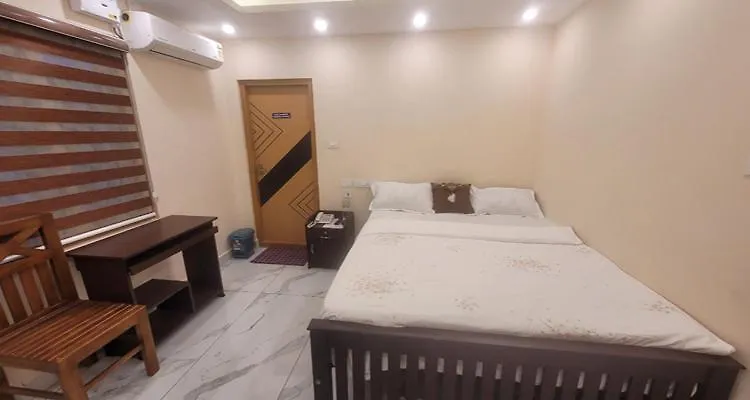Вилла Newcastle Holidays & Resorts - Entire Property - 5 Bedrooms Kitchen Dining - Pool Coming Soon Kumudi Индия
