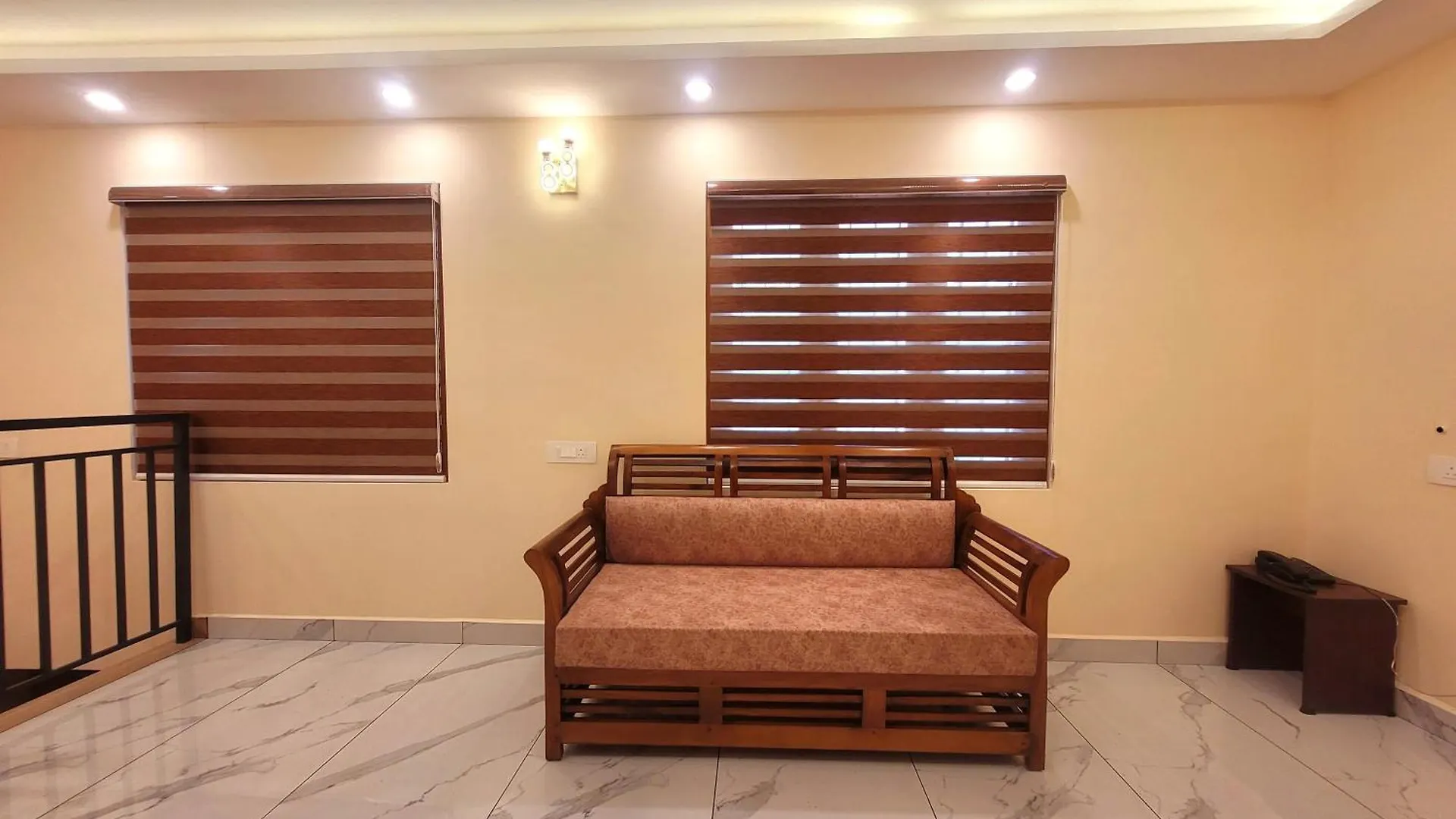 Newcastle Holidays & Resorts - Entire Property - 5 Bedrooms Kitchen Dining - Pool Coming Soon Kumudi Vila